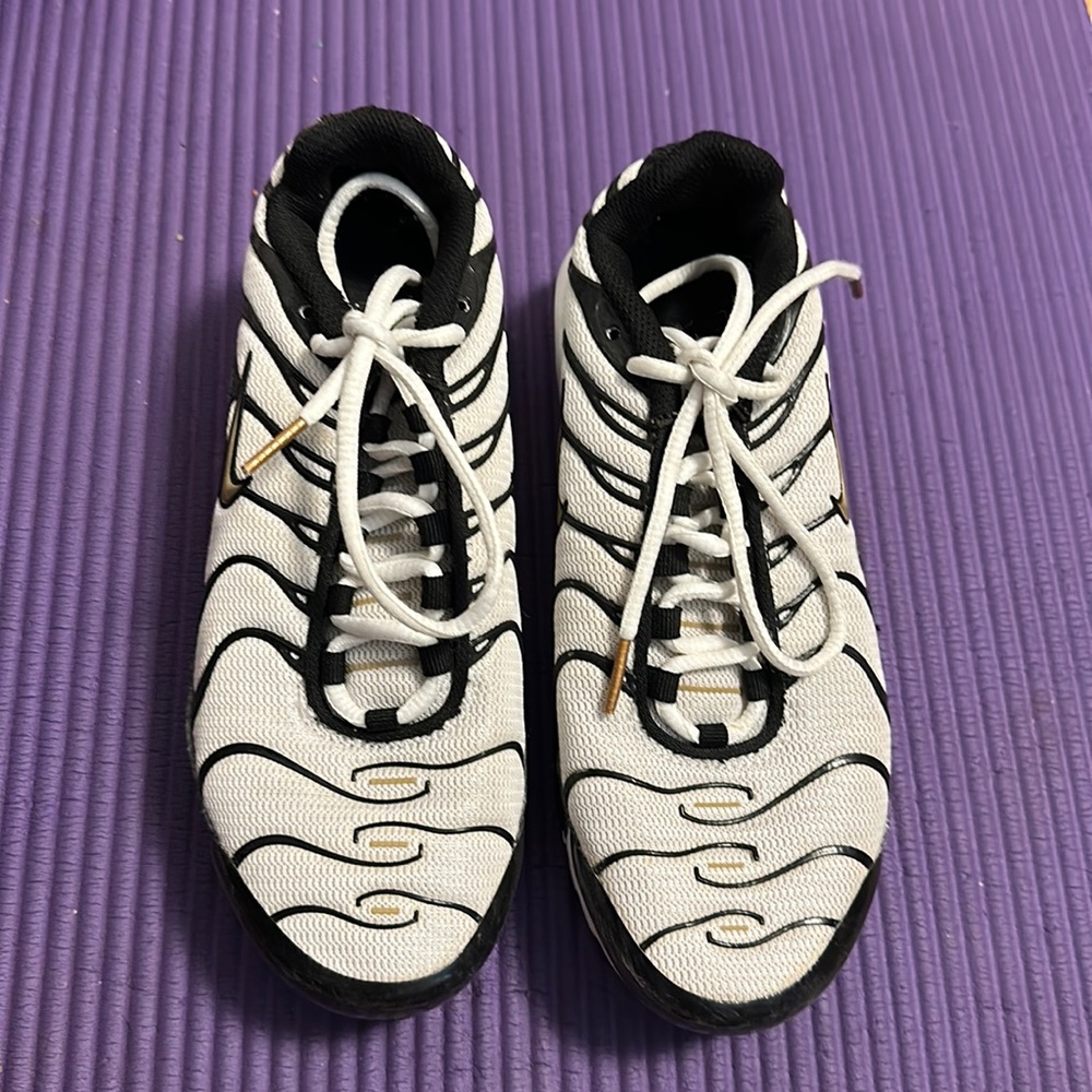 Air Max Plus 'White Metallic Gold